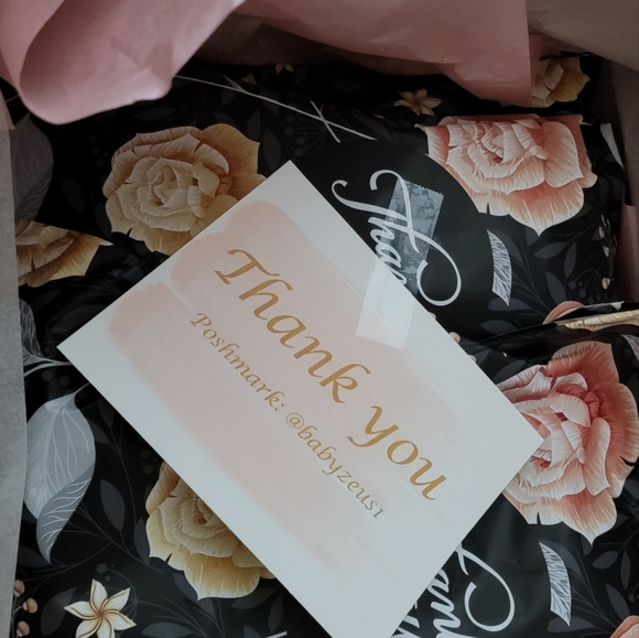 Meet your Posher, Kelly - Picture 4 of 4